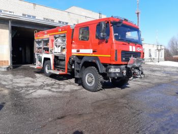В Изюме появилась новая пожарная машина